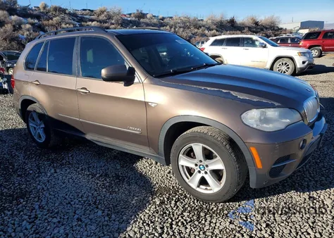 2012 BMW X5 xDrive35D z USA, uszkodzony, nr VIN 5UXZW0C57CL673883
